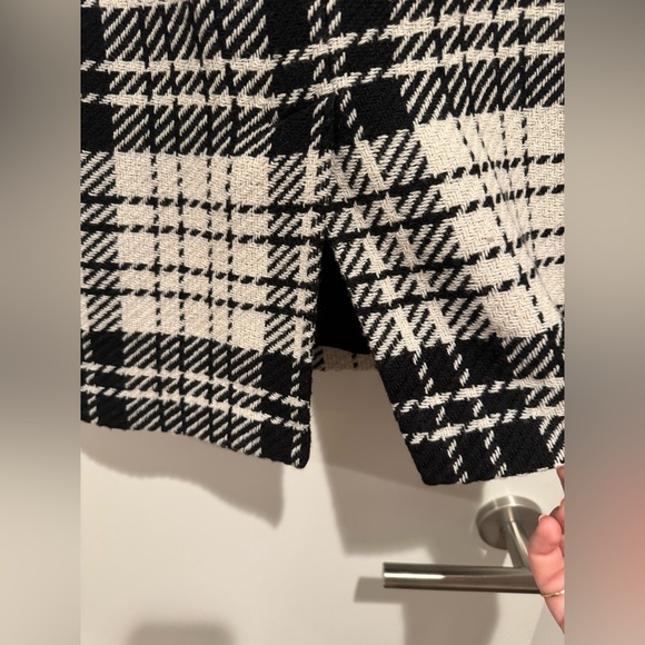Talbots Black and Cream Plaid Women's Skirt - Picture 3 of 5